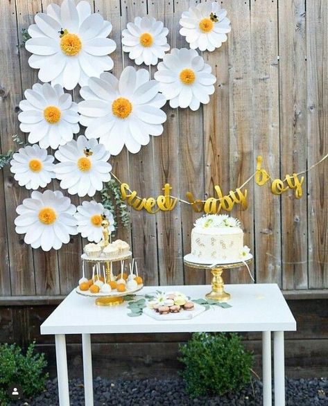 Elegant Birthday Ideas, Apple Birthday, Shark Birthday Cakes, Flower Birthday Party, Daisy Party, Baby Birthday Decorations, Simple Birthday Decorations, Baby Shawer, Elegant Birthday