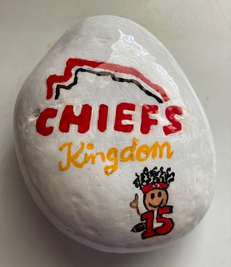 Chiefs Drawing, Chiefs Painting, Kc Chiefs Painted Rock, Kc Chiefs Gnome, Kc Cheifs Paintings, Painted Pumpkins, Pencil Drawings, Painted Rocks, Drawings