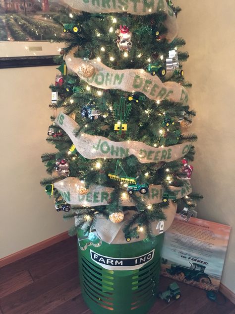 John Deere Christmas Tree John Deer Christmas Tree, Tractor Christmas Tree, Farm Theme Christmas Tree, John Deere Christmas Tree, John Deere Crafts, Themed Trees, Western Christmas Tree, Barn Christmas, Country Christmas Trees