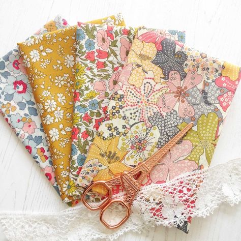 Liberty Quilt, Fabric London, Liberty Print Fabric, Quilt Fabric Collections, Liberty Of London Fabric, Liberty Print, Fabric Bundle, Fat Quarter Bundles, Oil Cloth