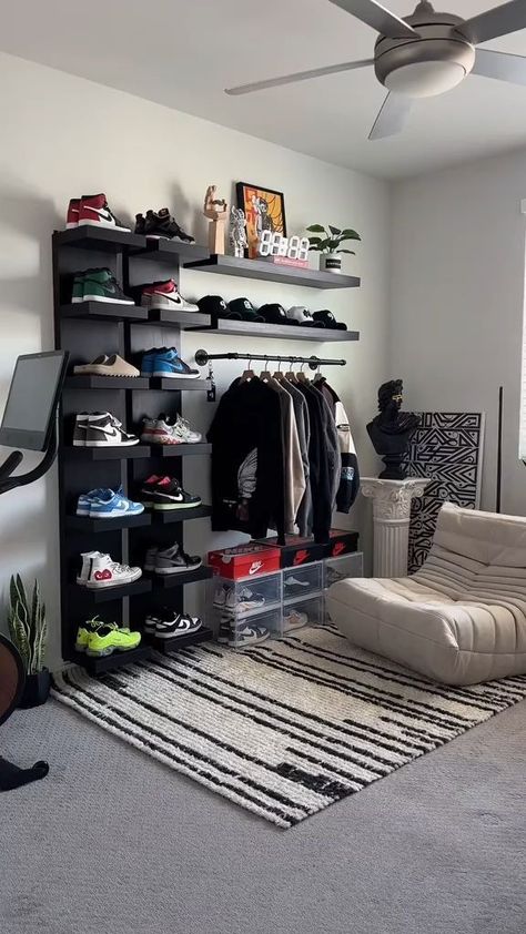 Mens Room Decor, Sneakerhead Room, Mens Bedroom Decor, Hypebeast Room, Chill Room, Mens Bedroom, Bedroom Setup, Room Redesign, Man Room