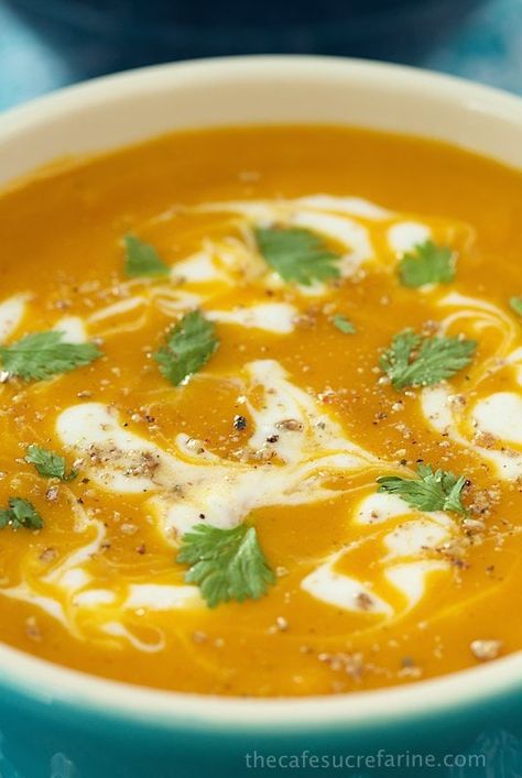 Sweet Potato Coconut Curry Soup https://thecafesucrefarine.com/sweet-potato-coconut-curry-soup/ Yam Soup Recipe, Potato Coconut Curry, Sweet Potato Coconut Curry, Yam Soup, Coconut Curry Soup, Veggie Broth, Sweet Potato Curry, Curry Soup, Potato Curry