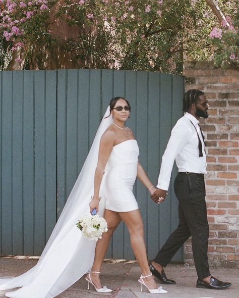 Courthouse Marriage, Married My Best Friend, Courthouse Wedding Photos, Courthouse Wedding Dress, Rehearsal Dinner Outfits, Wedding Instagram, Civil Wedding Dresses, Wedding Court, City Hall Wedding