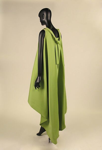 House of Balenciaga | Dress | French | The Metropolitan Museum of Art Dona Matoshi, Silk Gazar, Balenciaga Dress, Cristobal Balenciaga, Womens Wear Daily, Sack Dress, Short African Dresses, History Fashion, Couture Designers