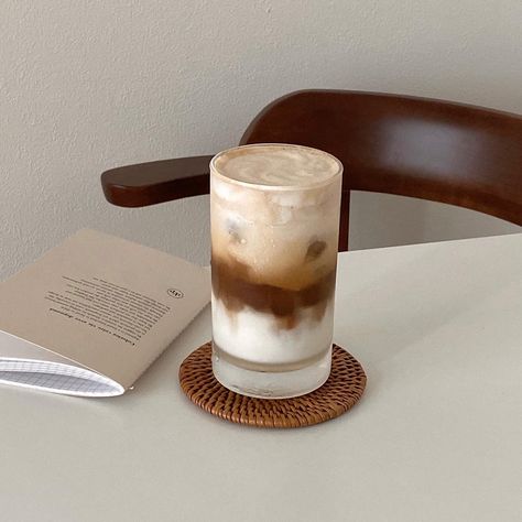 coffee dalgona korean aesthetic japanese beige aesthetic minimalist daily lifestyle drink latte food  b u t t e r b r e a d Korean Coffee, Mood Design, Coffee Shop Aesthetic, Coffee Obsession, Cream Aesthetic, Visual Marketing, Pretty Drinks, Iced Latte, Aesthetic Coffee