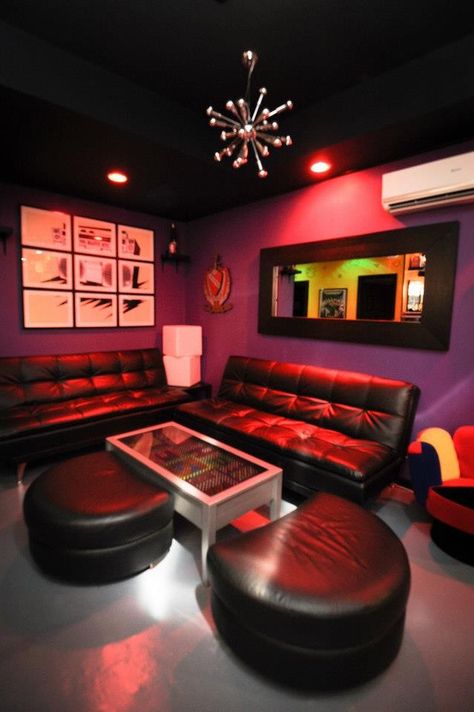 Smokers Lounge Room, Diy Vip Lounge Party, Karaoke Ideas, Lounge Lamps, Lounge Aesthetic, Chill Bar, Home Bar Plans, Mud Hut, Karaoke Room