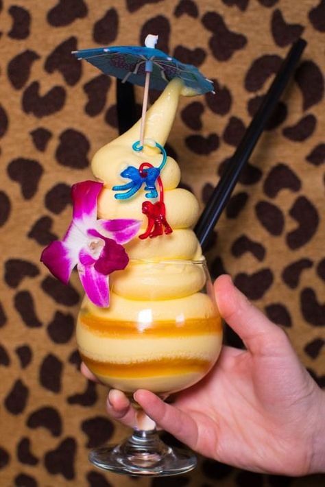 delish-vegas-dole-whip-float-rum Las Vegas Eats, Las Vegas Trip Planning, Vegas Trip Planning, Vegas Girls Trip, Las Vegas Food, Vegas Showgirl, Vegas Birthday, Vegas Food, Vegas Restaurants