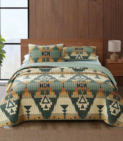 From Pendleton, this coverlet mini set features: Straddling the Oregon-California border lies the 100-mile Siskiyou Mountain Range. Legend says these mighty mountains derived their name from Chinook jargon meaning "bobtail horse." In this pattern, the Siskiyous are flanked by the Rogue and Klamath Rivers, with repeating peaks representing the diverse flora of the area. 100% cotton Reverses to a solid color Machine wash; tumble dry low Twin set includes: Coverlet approx. 68" x 90" One sham app Western Comforter Sets, Western Bedroom Decor, Western Bedding, Western Bedroom, Southwestern Print, Country Bedroom, Coverlet Set, Standard Pillow, Rustic Home