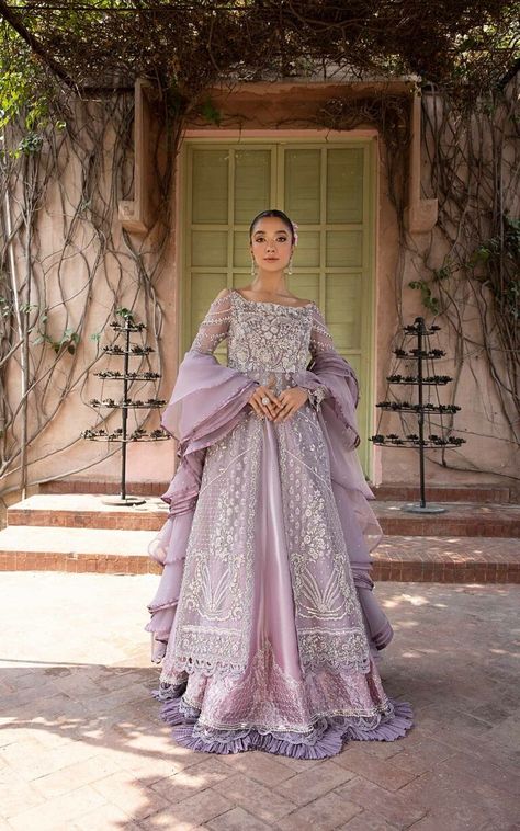 Tissue Lehenga, Tissue Dupatta, Purple Work, Ruffle Dupatta, Wedding Trousseau, Embroidered Dresses, Organza Lehenga, Organza Shirt, Pakistani Wedding Dress