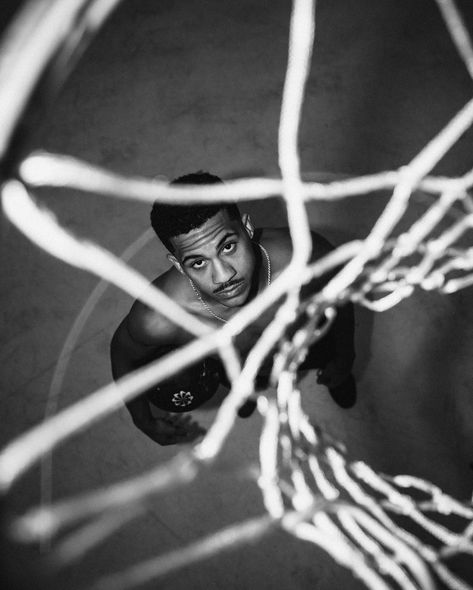 4AM photoshoot on the court with Ismaël Diouf. Assistant @yoan.sun #winonair #nikebasketball #sonyalpha #NCAA Basketball Court Shoot, Basketball Court Photoshoot, Athlete Photoshoot, Basketball Photoshoot, Photo Basket, Basketball Shoot, Sport Photoshoot Ideas, Sport Photoshoot, Basketball Photos