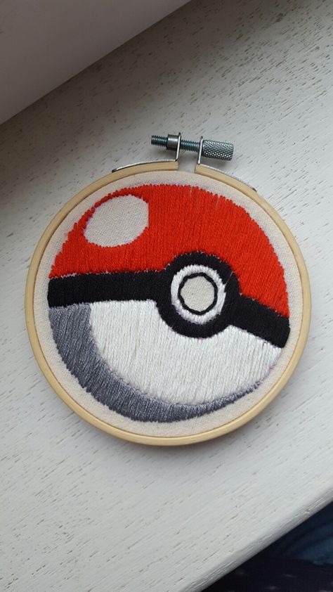 Small Pokemon embroidery piece! Pokemon Embroidery Designs, Pokeball Embroidery, Pokemon Embroidery Pattern, Geek Embroidery, Embroidery Pokemon, Nerdy Embroidery, Small Pokemon, One Piece Embroidery, Pokemon Embroidery