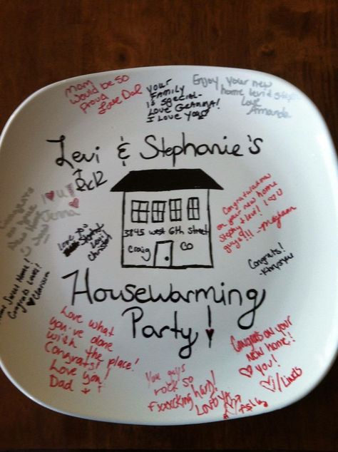 Housewarming Party Plates, Party Favors House Warming Party, Housewarming Party Decorations First Home, Housewarming Favors Diy, Housewarming Party Gifts For Guests, How Warming Party Ideas, House Warming Party Foods, Move In Party, Housewarming Birthday Party