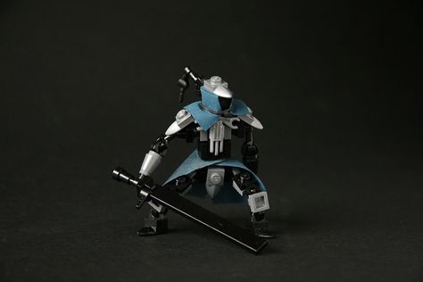 The capes. Knight Artorias, Artorias The Abysswalker, Lego Creatures, Lego Design Ideas, Face Structure, Lego Videos, Lego Sculptures, Micro Lego, Lego Animals