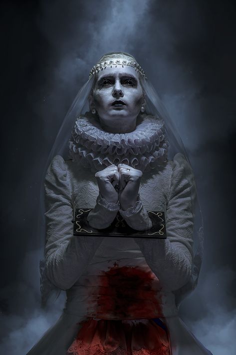 Queen Yharnam, Bloodborne Yharnam, Silent Hill Nurse Costume, Bloodborne Cosplay, Sunless Sea, Silent Hill Nurse, Hidetaka Miyazaki, Bloodborne Art, Old Blood