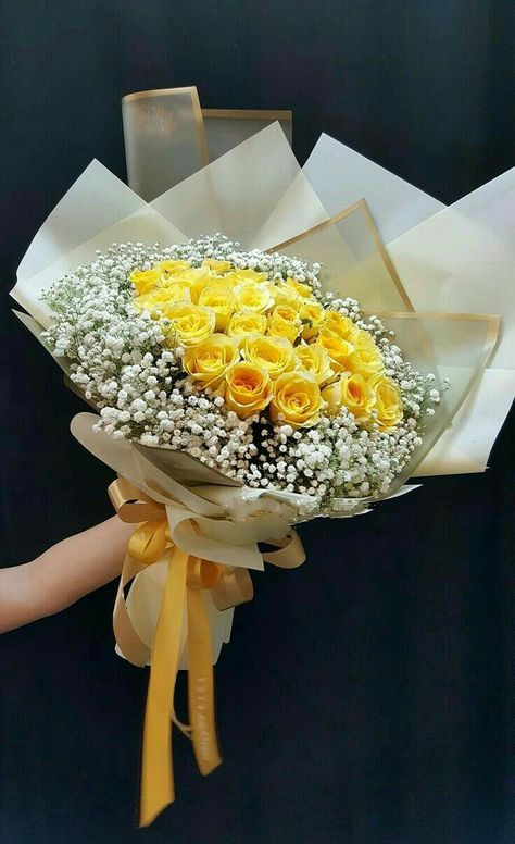 Rose Flower Bouquet, Flower Boquet, Yellow Rose Flower, Paradise Wedding, Flower Garland Wedding, Luxury Flower Bouquets, Yellow Bouquets, Large Flower Arrangements, Flower Box Gift