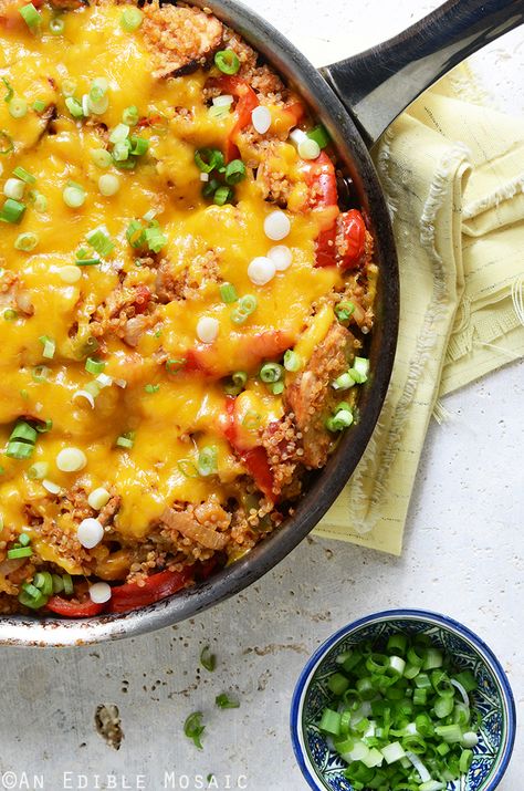 Fajita Skillet, Dinner Skillet, Cast Iron Skillet Recipes Dinner, Electric Skillet Recipes, Cast Iron Skillet Cooking, Skillet Dinner Recipes, Easy Skillet Meals, Iron Skillet Recipes, One Skillet Meals