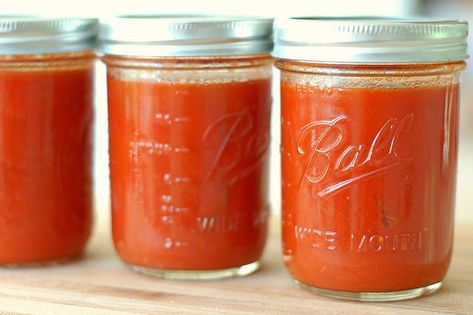 Canning Tomato Soup, Tomato Soup From Scratch, Greek Lemon Soup, Homemade Tomato Soup, Lemon Soup, Preserving Foods, Home Canning Recipes, Tomato Soup Homemade, Canning Vegetables