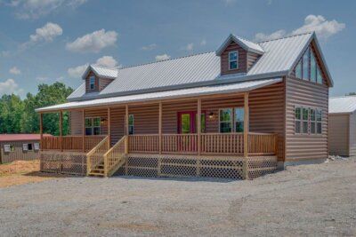 Boards On Walls, Osb Walls, Vinyl Log Siding, Small Prefab Cabins, Pre Built Cabins, Cabin Build, Tennessee Cabins, Modular Cabins, Park Model Rv