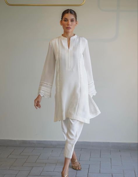 White Kurta Styling, White Palazzo Set With Chikankari Embroidery For Eid, Simple White Suit Pakistani, White Colour Pakistani Suits, Satin Kurti Designs, White Semi-stitched Lawn Suit For Diwali, Pakistani White Kurti, White Kameez, Kurta Plazo