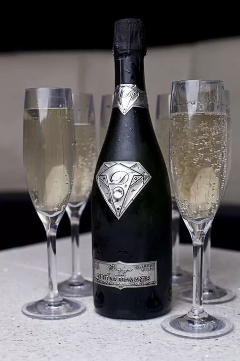 Expensive Champagne, Champagne Brands, Alcohol Bottles, Jewelry Appraisal, Champagne Bottles, Liquor Bottles, Gold Labels, Champagne Glasses, Champagne Flutes