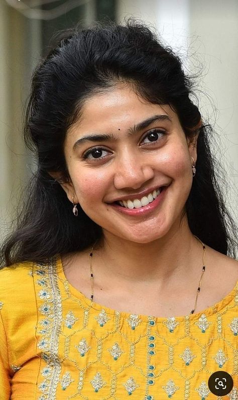 Sai Pallavi Sketch, Sai Pallavi Portrait, Sai Pallavi Face, Sai Pallavi Drawing, Saipallavi Images Hd, Hummingbird Illustration, Sai Pallavi Hd Images, Ab De Villiers Photo, Best Whatsapp Dp