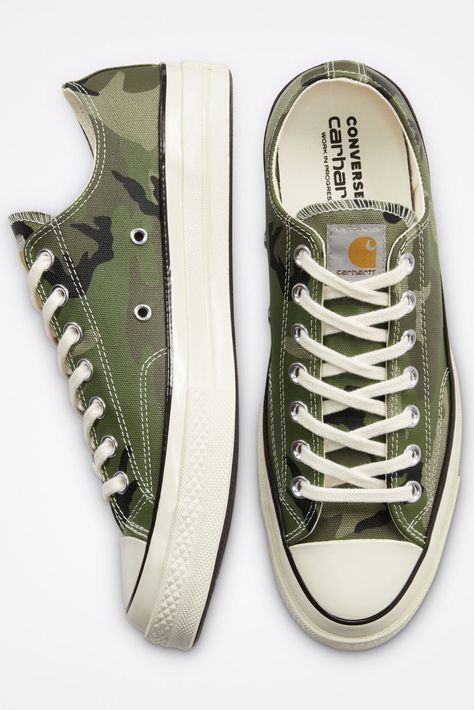 The Carhartt WIP x Converse Chuck 70 in “Green Camo.” #carhartt #converse #sneakers #fashion #camo Carhartt Converse, Converse Carhartt, Converse Collab, Camo Converse, Converse 70s, Galaxy Converse, Awesome Shoes, Converse Chuck 70, Brown And Green