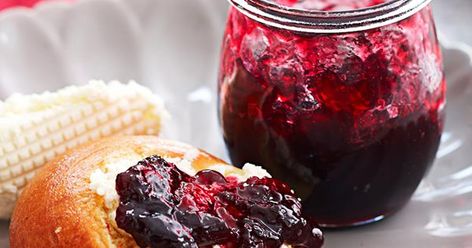 Real cherry jam Cherry Jam Recipe, Cherry Recipe, Green Tomato Relish, Easy Jam Recipe, Quince Jelly, Cherry Jam Recipes, Beetroot Relish, Easy Jam, Chilli Jam