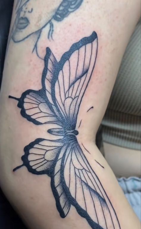 Fold Tattoo, Butterfly Leg Tattoos, Ma Tattoo, Wicked Tattoos, Black Girls With Tattoos, Elbow Tattoos, Owl Wall Art, Unique Tattoo Designs, Jewelry Tattoo