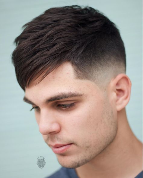 Curly Hair Mens, Cowlick Hairstyles, Fringe Haircuts, Angular Fringe, Side Fringe Hairstyles, Round Face Men, Low Skin Fade, Popular Mens Hairstyles, Side Fringe