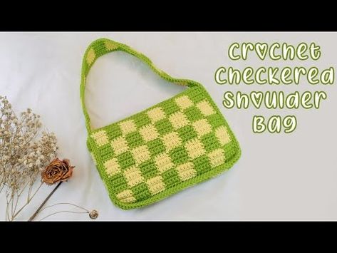 Easy Crochet Checkerboard Shoulder Bag Tutorial | Chenda DIY - YouTube Diy Crochet Bag Pattern, Crochet Checkered Bag Pattern, Shoulder Bag Crochet Pattern, Crochet Shoulder Bag Tutorial, Crochet Bags Tutorials, Tutorial Crochet Bag, How To Make A Crochet Bag, Crochet Bag Tutorials Videos, Crochet Shoulder Bag Pattern Free