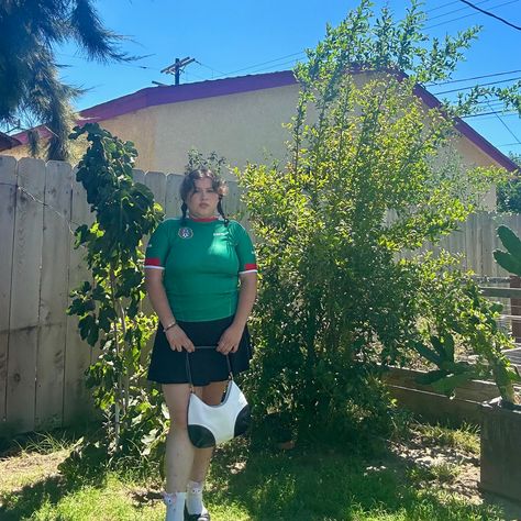 Plus size womens outfit 2023. Mexican soccer jersey shirt paired with a black mini skirt, a black + white bag, my melody socks, and black ballet flats. Mexican Soccer Jersey, Soccer Jersey Outfit, Mexican Soccer, Outfit 2023, Womens Outfit, Black Ballet, Jersey Outfit, Girlie Style, 1990's Fashion