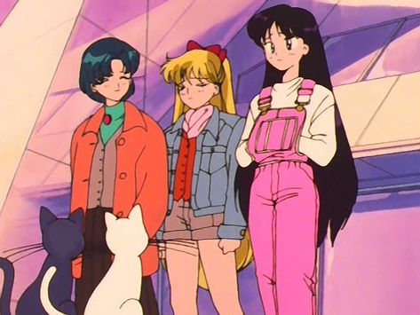 80s Sailor Moon, Sailor Moon 90s Aesthetic, Sailor Mars Outfit, Anime Fashion Aesthetic, Moon Outfits, Moon Gif, Sailor Moon Funny, Moon Outfit, Sailor Moon Episodes