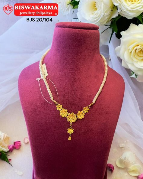 Tap on Images For Product Details BJS 🔥Exclusive Pendent Collection 🌟Whatsapp For More Details 9874085669 Pendent Design Gold, Marriage Planning, Moti Necklace, Bengali Bridal Makeup, New Gold Jewellery Designs, Gold Jewellry, Pearl Necklace Designs, Jewellery Indian, Indian Jewellery Design Earrings