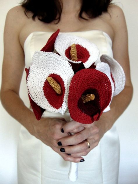 Crochet Pattern for Calla Lily Bouquet | City Farmhouse Studio Farmhouse Studio, Beau Crochet, City Farmhouse, Red Mittens, Calla Lily Bouquet, Fleurs Diy, Crochet Flowers Free Pattern, Elegant Bouquet, Lily Bouquet