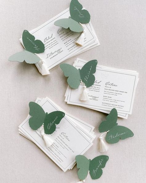 Butterfly Wedding Invitations, Cricut Business, Butterfly Details, Wedding Graphics, Butterfly Invitations, Flower Places, Green Wedding Invitations, Butterfly Wedding, Butterfly Cards