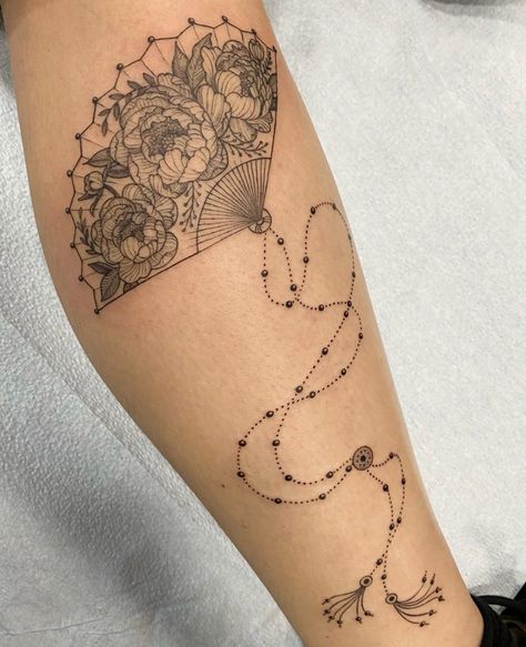 Mosaic Tattoo, Saturn Tattoo, Strong Tattoos, Arm Sleeve Tattoos For Women, Fan Tattoo, Elbow Tattoos, Floral Tattoo Sleeve, Paper Fan, Spiritual Tattoos