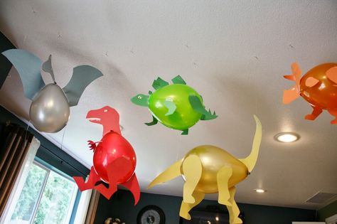 Dinosaur balloons Dinosaur Balloons, Dinosaur Train, Ballon Party, Dino Birthday Party, Dinosaur Crafts, World Party, Dino Birthday, Dino Party, Dinosaur Birthday Party