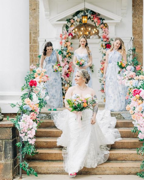 💍Leah and Cooper said “I Do” We are thrilled to feature Cooper and Leah’s magical wedding, where bright, summer colors and personal touches created an unforgettable day! 💖 Inspiration: A vibrant palette of pinks, blues, and yellows set the tone, with toile patterns and lemons adding a whimsical touch. 🌸 Florals: Stunning pinks, blues, and yellows filled the venue, making the florals the centerpiece of the day. 🎨 DIY Details: From signs and invitations to cake toppers and sunglasses, Leah’... Bright Summer Colors, Light Blue Suit, Creative Diy Projects, Hot Pink Heels, Toile Pattern, Star Wars Fashion, Diy Brides, Magical Wedding, Whimsical Wedding