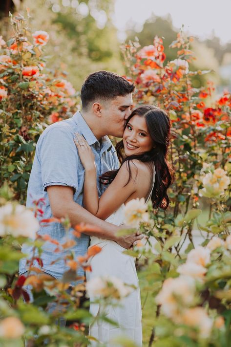 Rose Garden Couple Photography, Engagement Photos Flower Garden, Flower Garden Couple Photoshoot, Couple Photoshoot In Garden, June Engagement Photos, Engagement Garden Photos, Garden Couple Shoot, Rose Garden Photoshoot Ideas, Botanical Garden Photo Shoot Couple