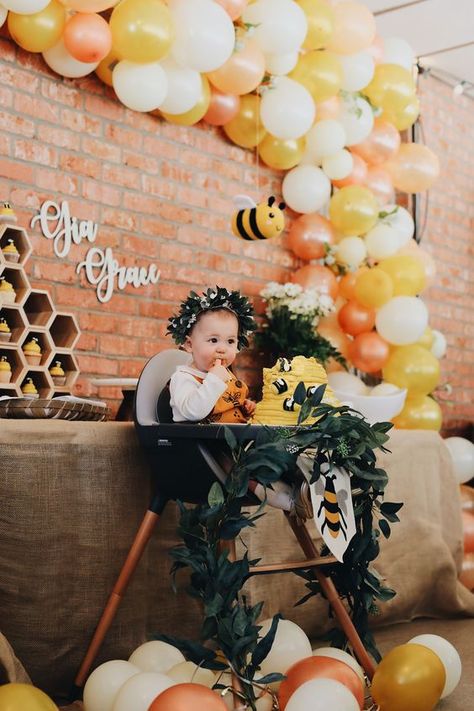 Honeybee Birthday, Bee Day Party, Bumblebee Birthday, Baby First Birthday Themes, Bumble Bee Birthday, Bee Birthday Party, Bee Day, 1st Birthday Party Themes