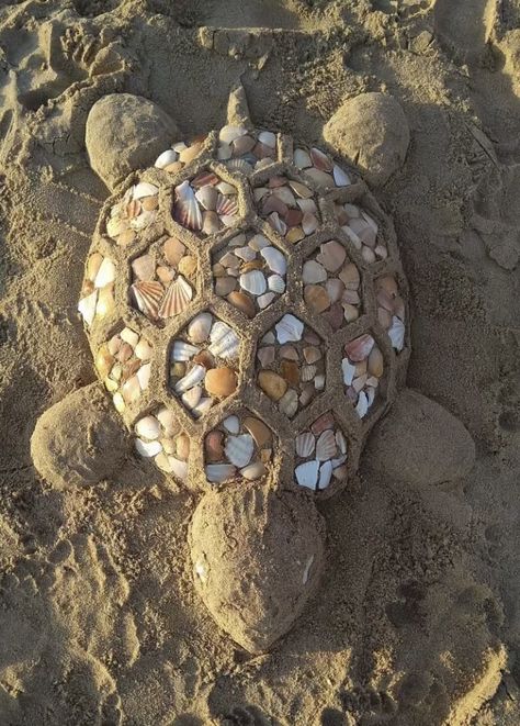 Sand Turtle, Beach Sand Castles, Beach Sand Art, Beach Games, Sand Sculptures, I Love The Beach, Beach Activities, Sand Art, Sand Castle