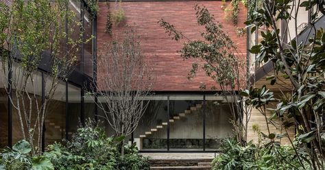 Modern brick home surrounds a lush courtyard  @AlmostHomeFL #home #realestate Houses In Mexico, Houses Architecture, Glazed Walls, Red Brick House, Brick Facade, México City, Brickwork, Red Bricks, Brick House