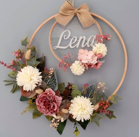 Easter Decoration Ideas, Diy Floral Decor, نباتات منزلية, Embroidery Hoop Crafts, Spring Decorations, Dried Flower Wreaths, Valentine's Day Decor, Paper Flowers Craft, Easter Holiday