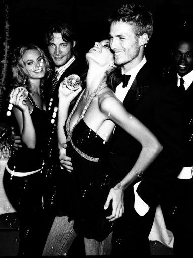 » new years / new years eve : photography, style, moments, decorations, traditions and fun » Vanessa Abrams, Jenny Humphrey, Girls Names, Chuck Bass, I'm With The Band, Party People, Group Of People, Blair Waldorf, Ideas Party