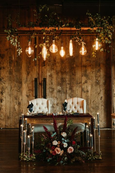 This wedding had the richest palettes in the most luxe variety. Neutrals be banished. Darker and moodier, but not quite gothic or too dark. I think their final wedding vision came to life perfectly. Wedding Floral Altar, Room Aesthetic White, Fairytale Landscape, Moody Wedding Decor, Baddie Bedroom, Guys Room Aesthetic, Baddie Bedroom Ideas, Dark Romantic Wedding, Gothic Wedding Theme