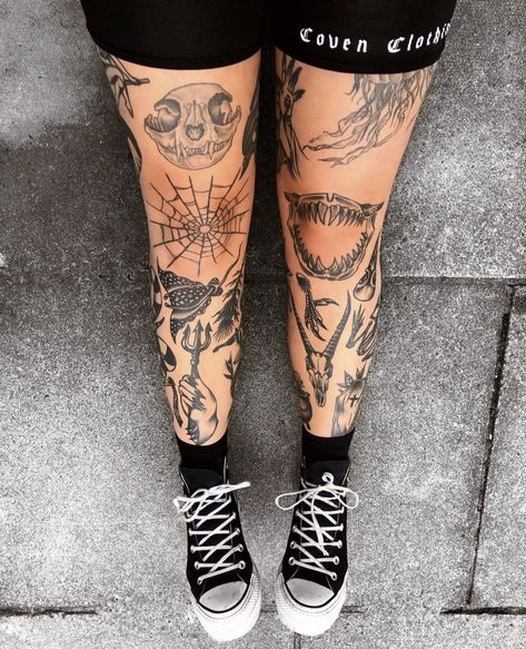 Leg Sticker Tattoo Sleeve, Traditional Foot Tattoo, Metalhead Tattoo, Under Knee Tattoo, Kneecap Tattoo, Tattoo Above Knee, Leg Patchwork, Tattoos 2023, Tattoo 2024