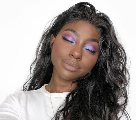 Dark Skin Purple Makeup, Eras Tour Eye Makeup, Dark Purple Eye Makeup, Eye Makeup For Dark Skin, Contrast Makeup, Makeup For Dark Skin, Shiny Makeup, Interactive Fiction, Blue Makeup Looks