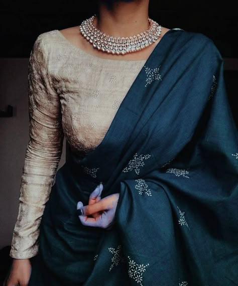 Full Sleeves Blouse Designs, Saree Accessories, Saree Wearing Styles, Simple Saree Designs, Floral Frocks, Full Sleeve Blouse, Saree Wearing, Fashionable Saree, New Saree Blouse Designs