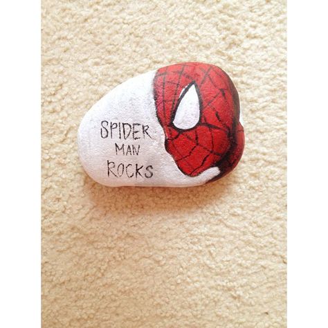 Spiderman Rock Painting Ideas, Comic Book Crafts, Spiderman Painting, Marvel Paintings, Circle Painting, Rock Painting Tutorial, Painted Rocks Kids, Painted Rocks Craft, Painted Rocks Diy