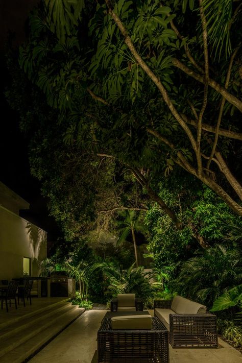 Tropical Landscape Lighting, Modern Landscape Lighting, Small Tropical Gardens, Tropical Patio, Light Landscape, Landscape Lighting Design, Tropical Backyard, Outdoor Sitting Area, Lighting Concepts